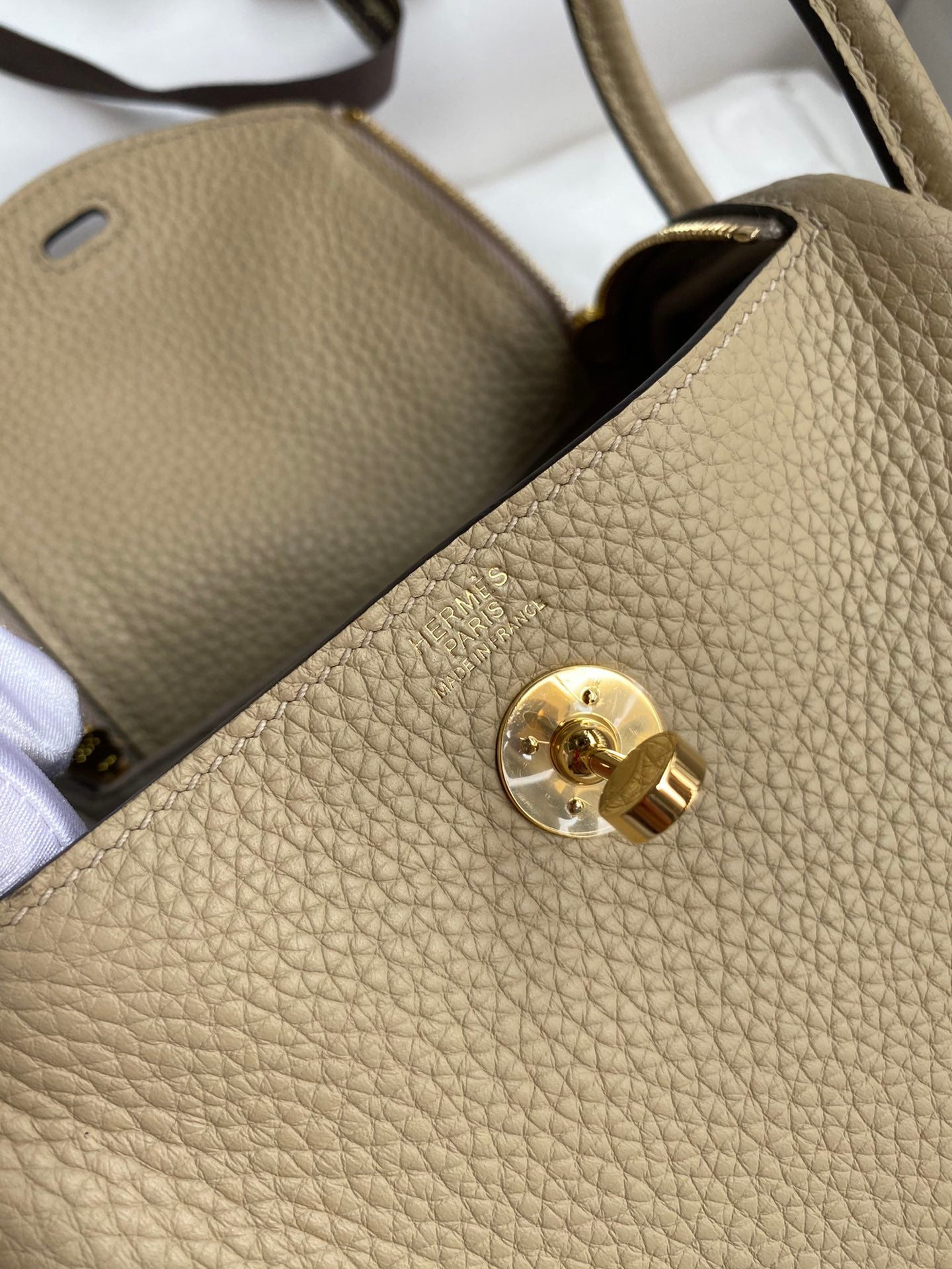 Mini Lindy Style Leather Handbag - Beige Luxury Crossbody Shoulder Bag