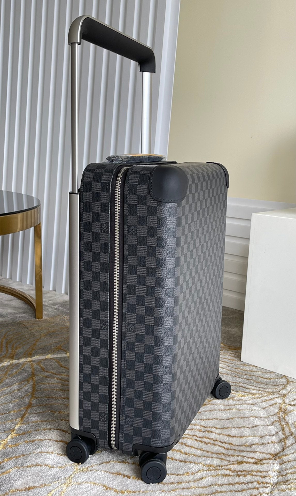 Grey and Black Checkered Hardside Spinner Luggage Suitcase