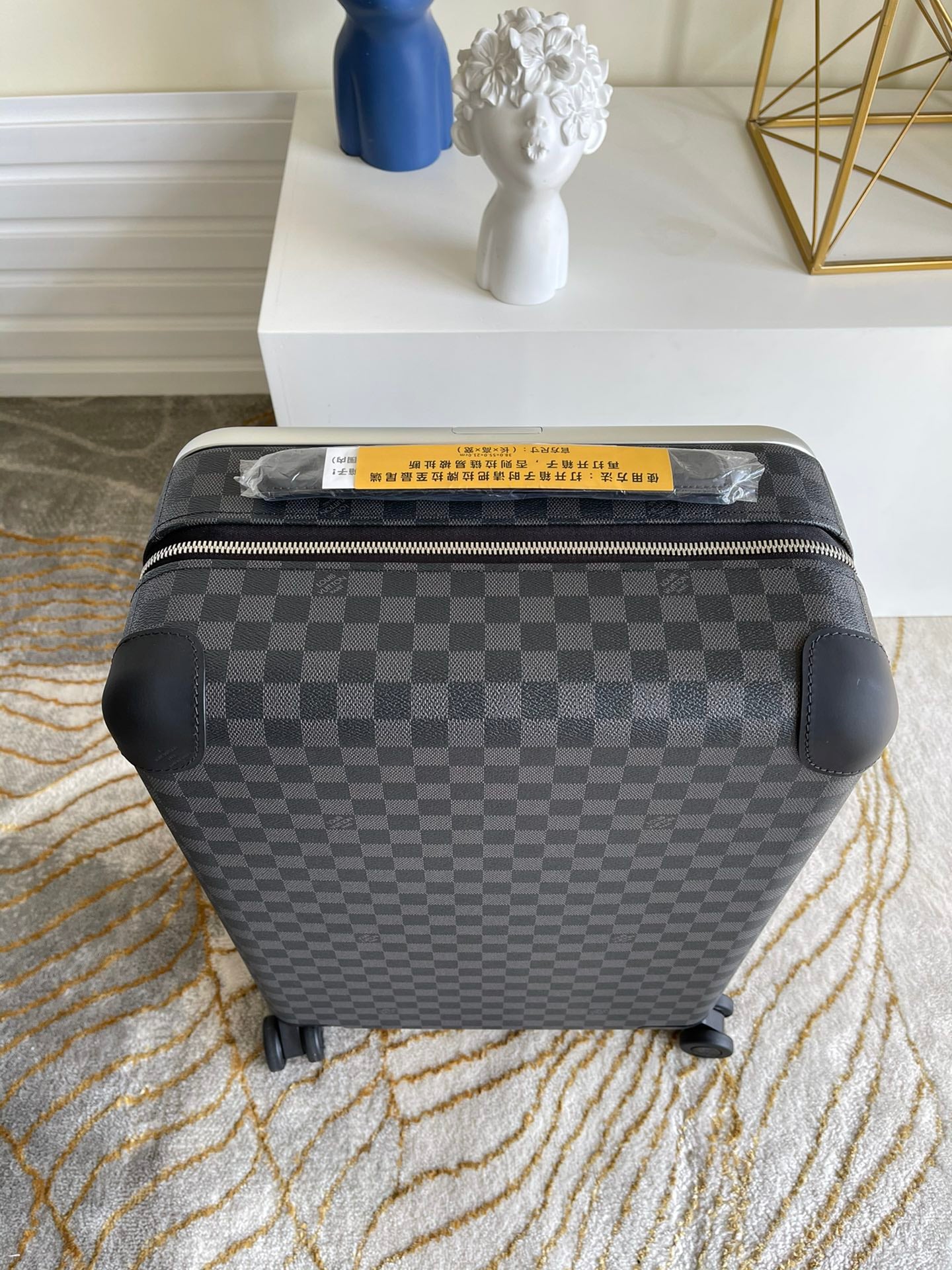 Grey and Black Checkered Hardside Spinner Luggage Suitcase