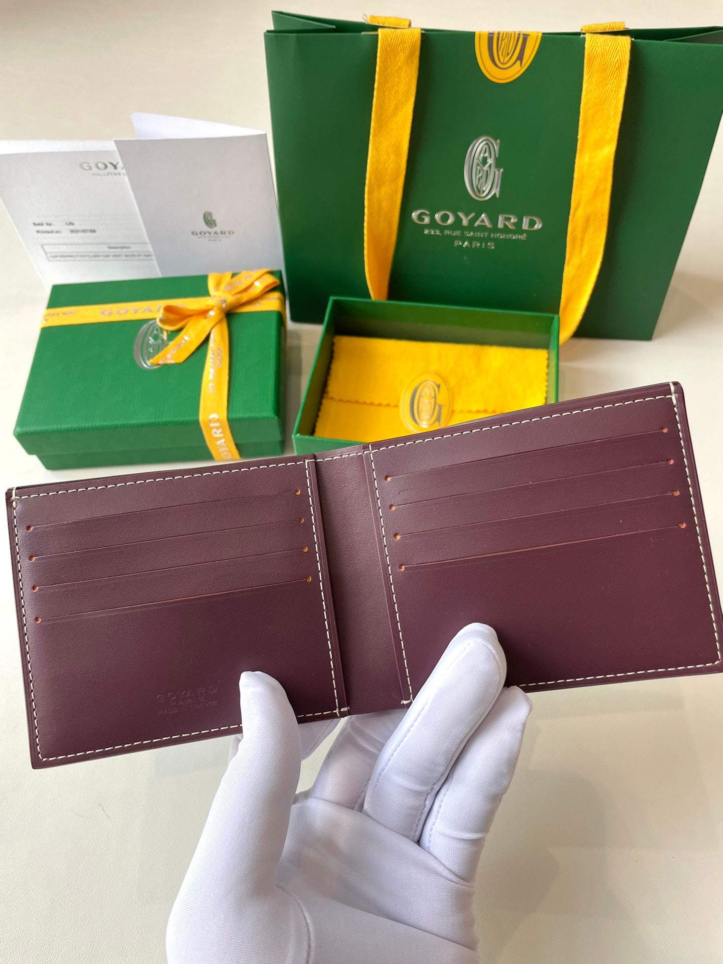 Gogy Luxury Burgundy Chevron Pattern Men's Leather Bi-Fold Wallet