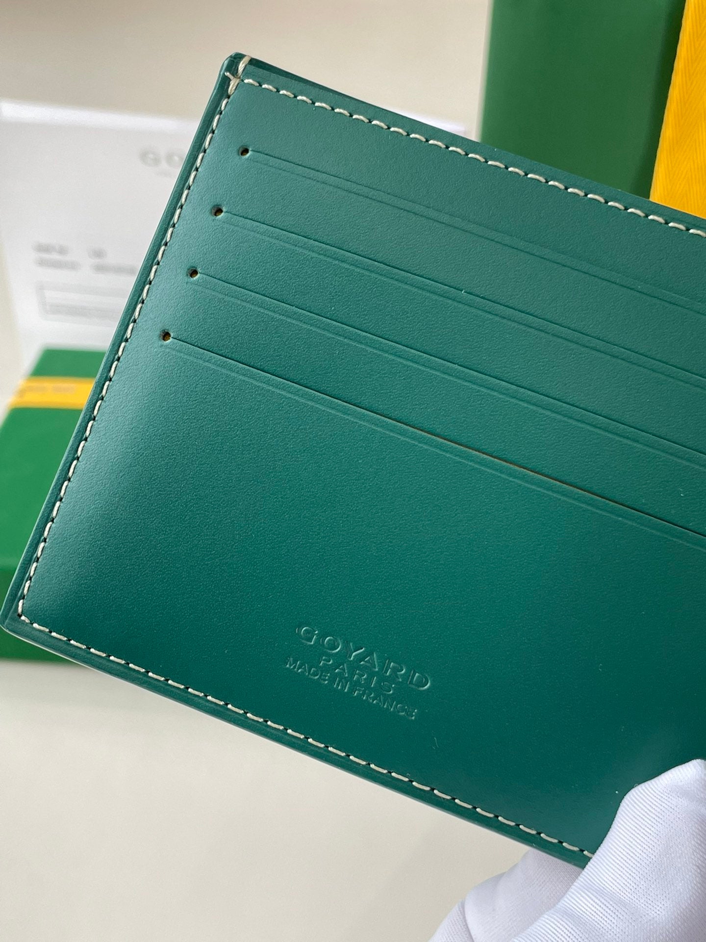 Gogy Classic Green Chevron Pattern Leather Bifold Wallet