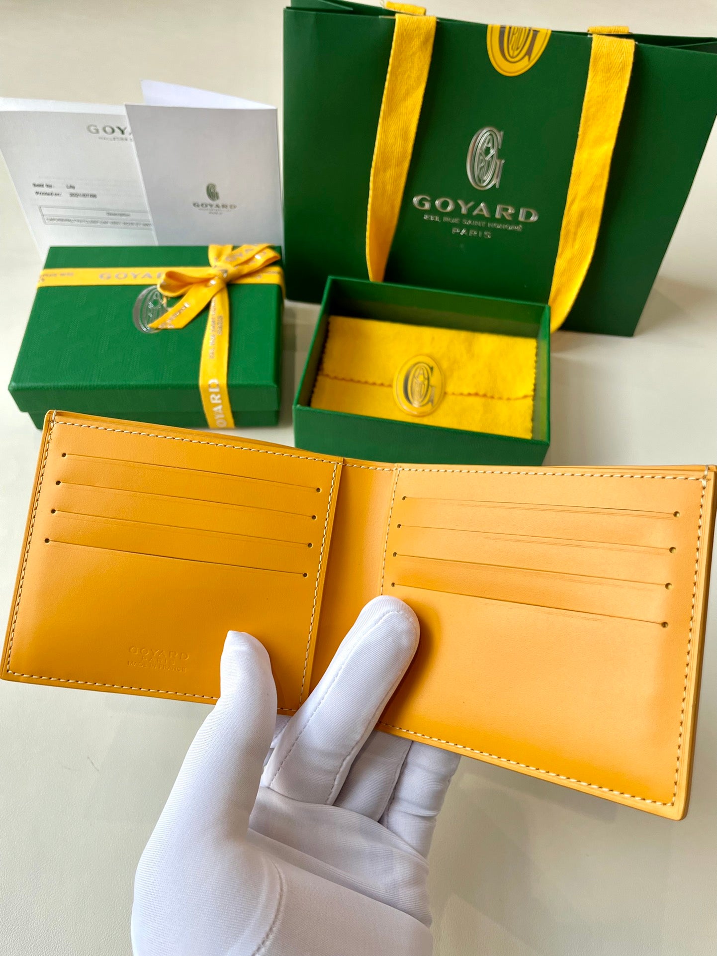 Gogy Luxury Yellow Geometric Chevron Pattern Bifold Wallet