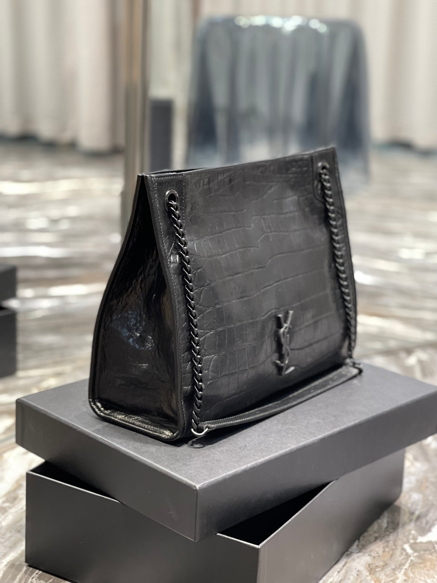 Saint Laurent Niki Medium Shoulder Bag in Crinkled Vintage Leather - Black