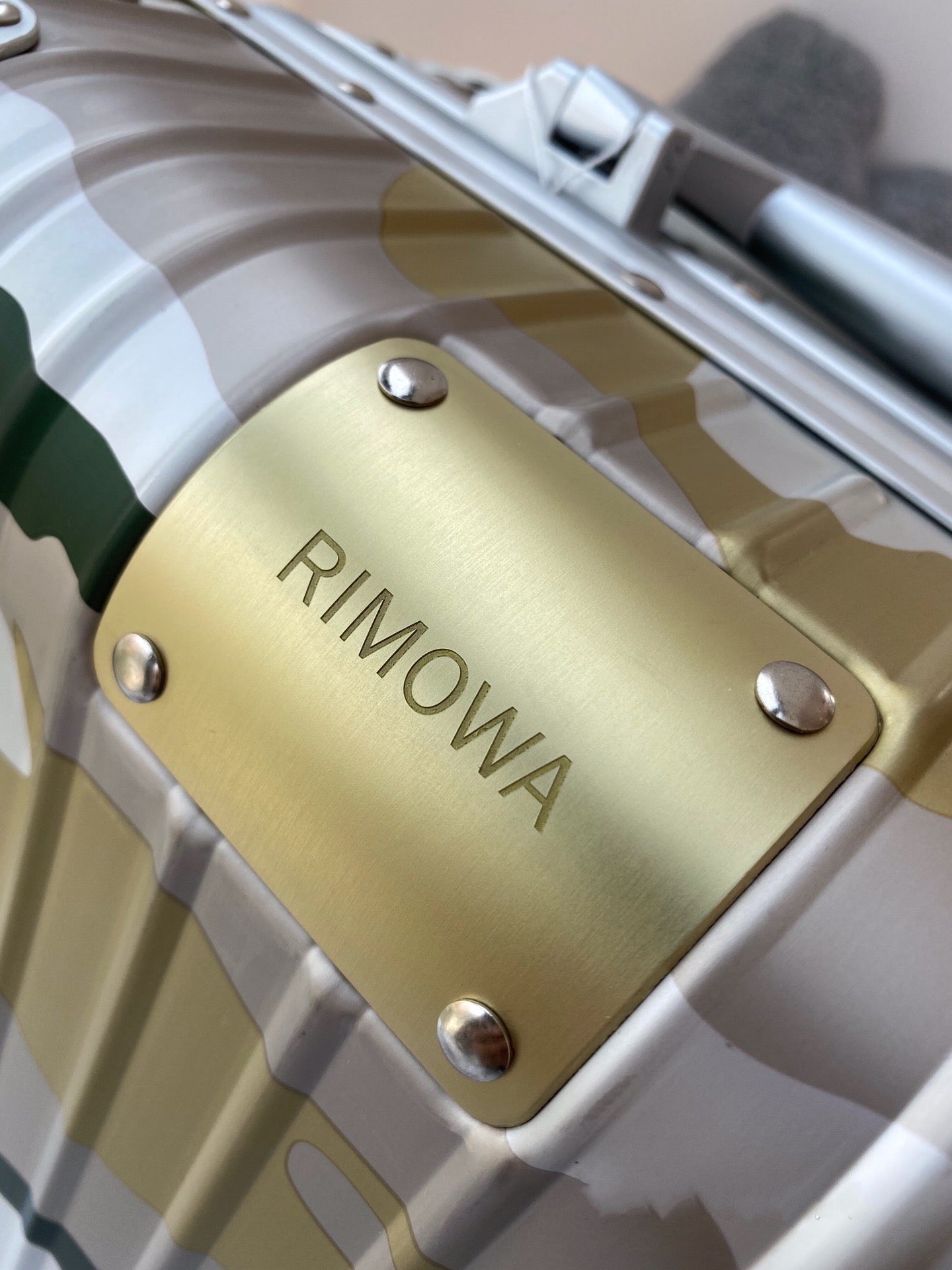 Yellow and Green Camouflage Hard Shell Spinner Suitcase