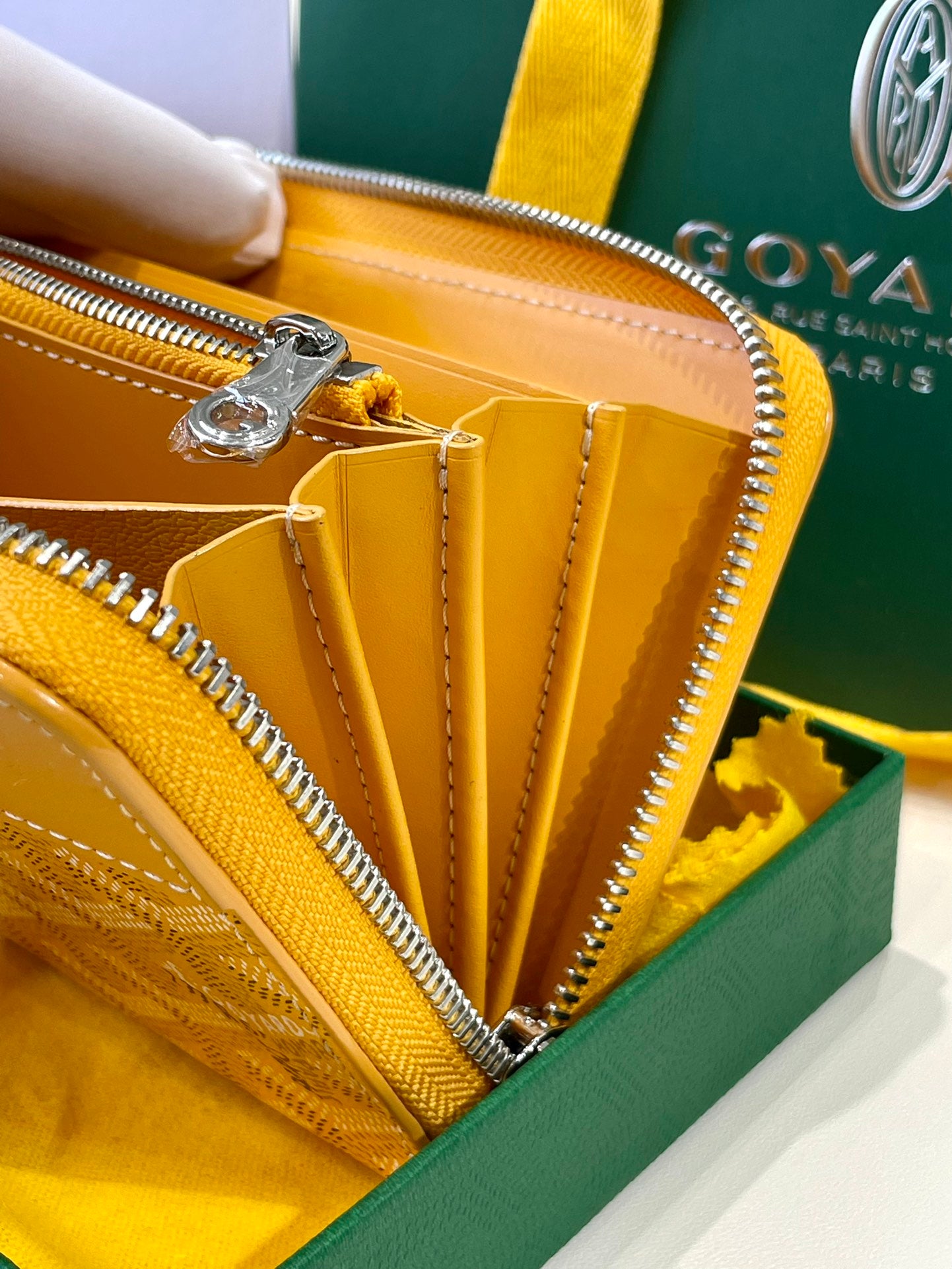 Gogy Luxury Yellow Chevron Pattern Long Wallet Clutch Organizer