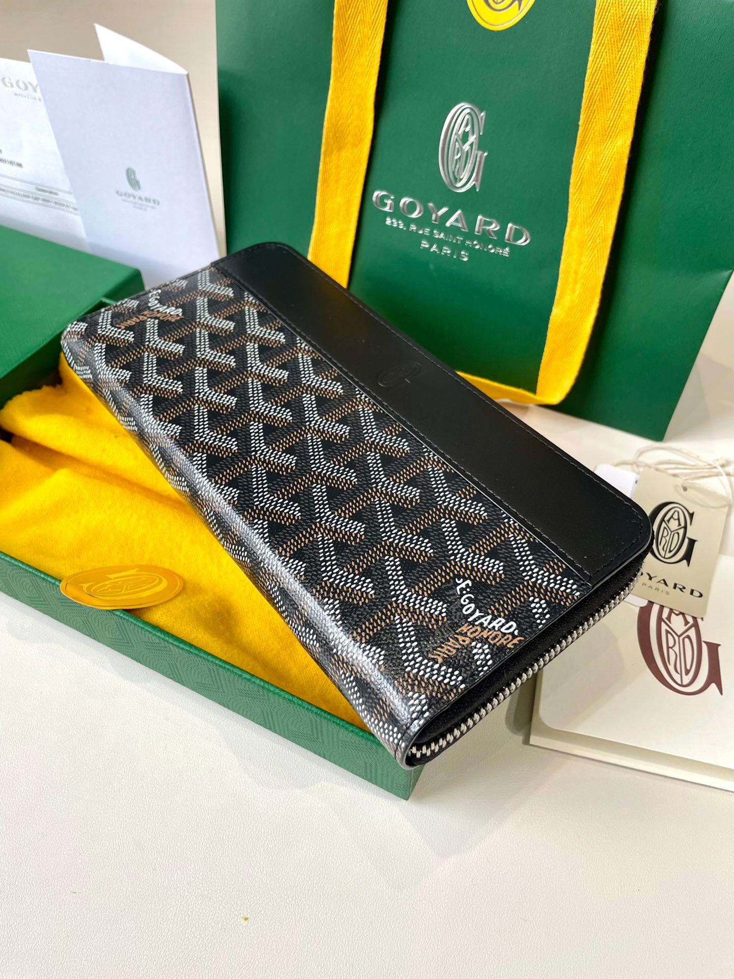 Gogy Black Chevron Pattern Canvas Long Zip Around Wallet