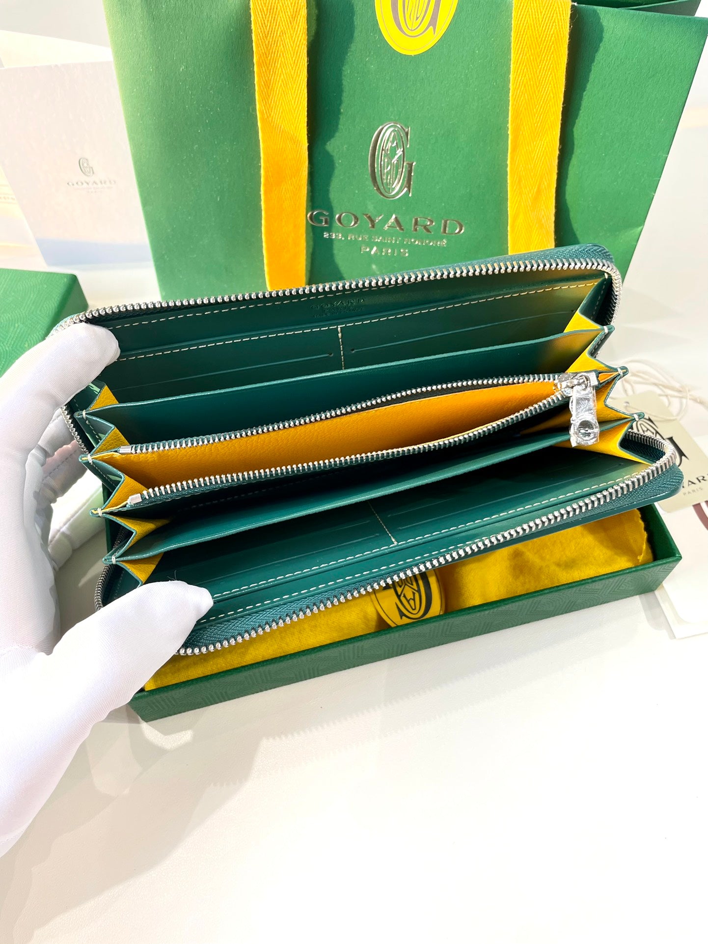 Gogy Luxury Green Chevron Monogram Leather Zip-Around Long Wallet