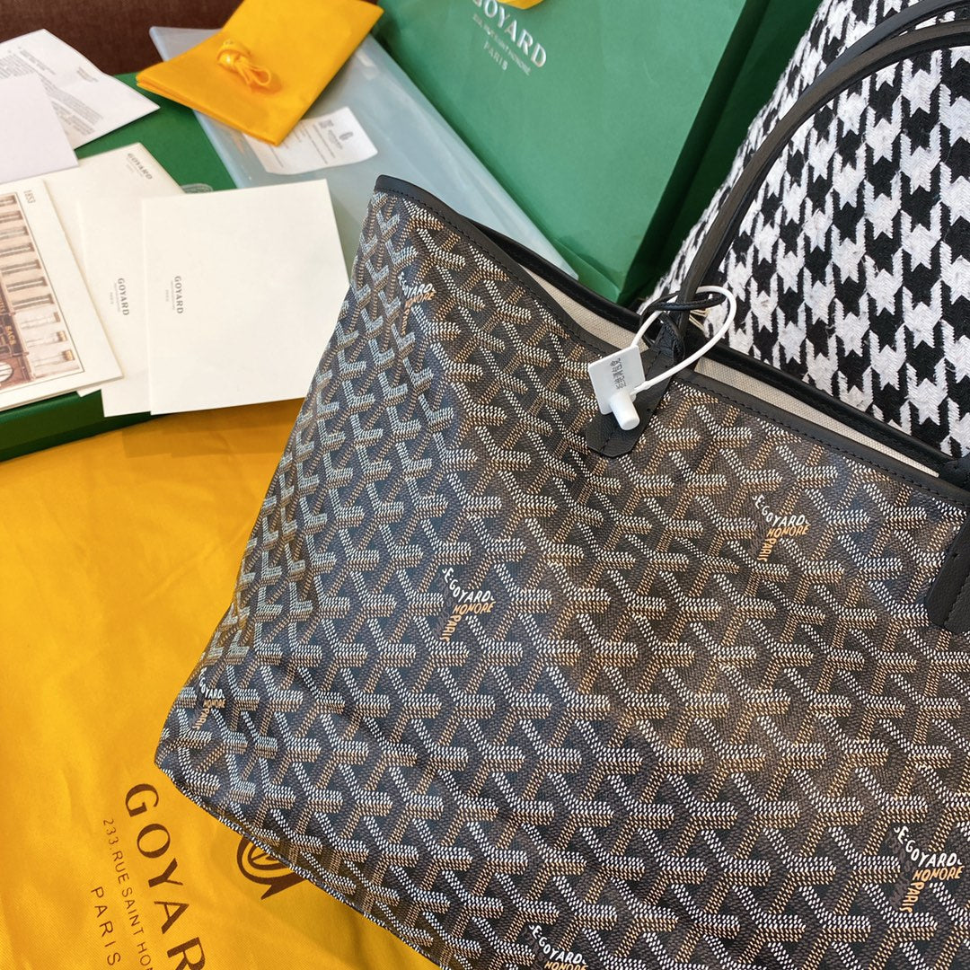 Gogy Luxury Chevron Pattern Leather Card Holder Wallet with Snap Closure