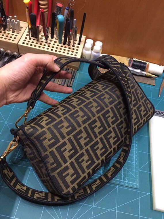 Fendi Zucca Print Baguette Shoulder Bag - Brown Monogram Canvas