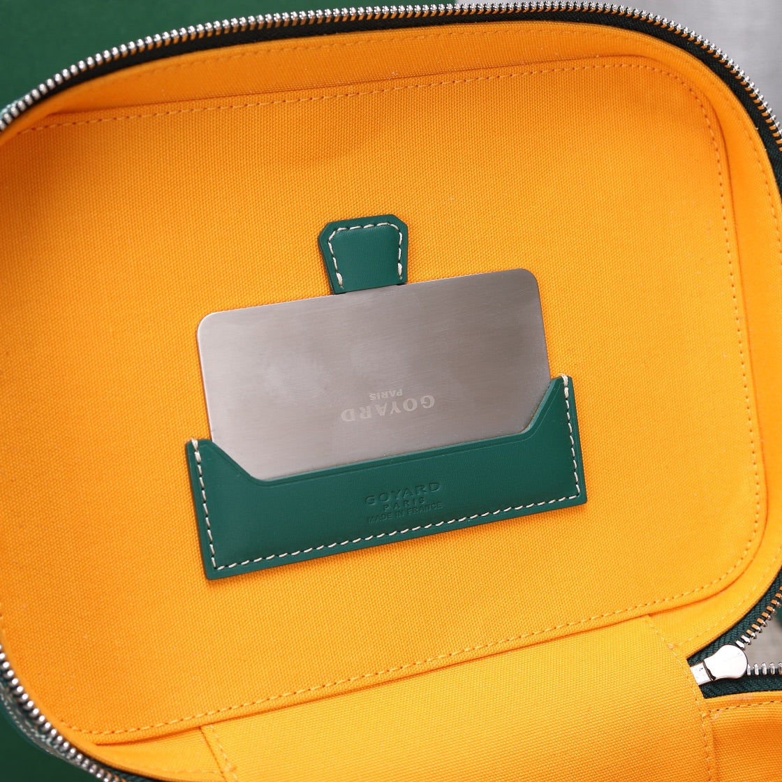 Gogy Vintage Green Chevron Monogram Vanity Case Shoulder Bag