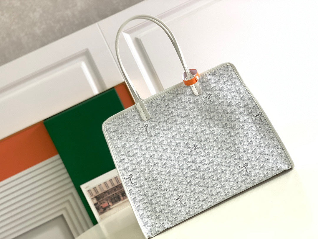 Gogy Classic Grey and White Chevron Pattern Canvas Tote Bag