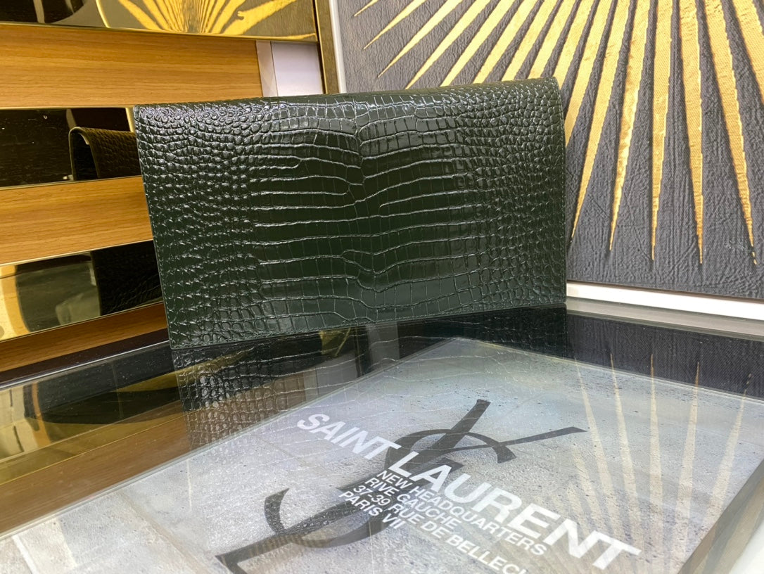 Saint Laurent Cassandre Envelope Clutch in Crocodile-Embossed Leather - Dark Green
