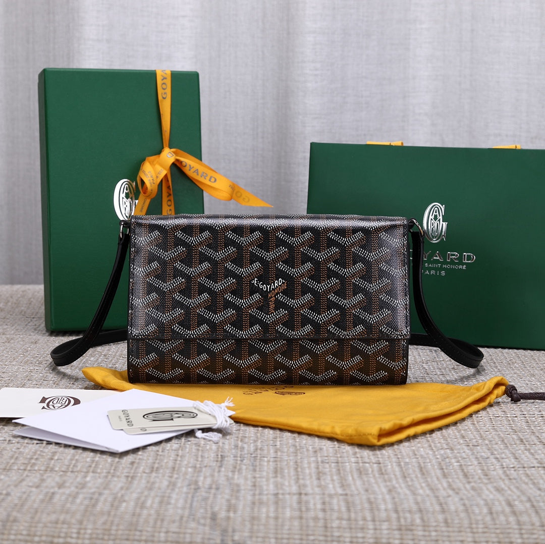 Gogy Elegant Green Chevron Pattern Leather Crossbody Bag