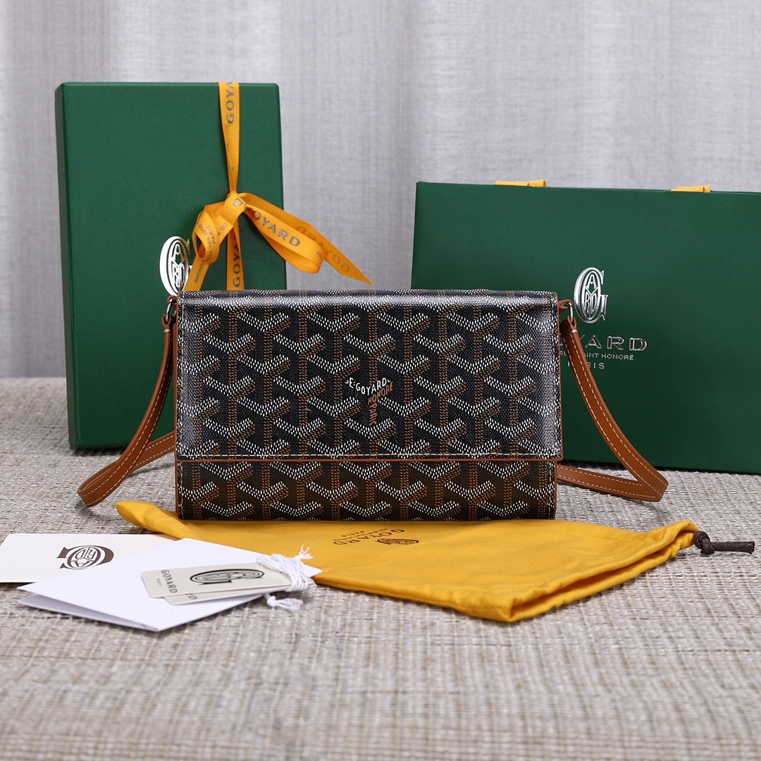 Gogy Elegant Green Chevron Pattern Leather Crossbody Bag