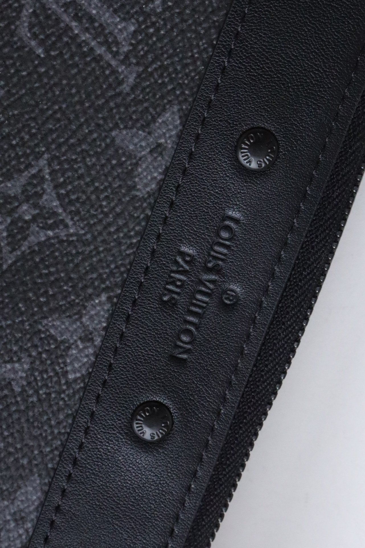 Louis Vuitton Luxury Black Monogram Canvas Zipper Clutch Bag with Wrist Strap