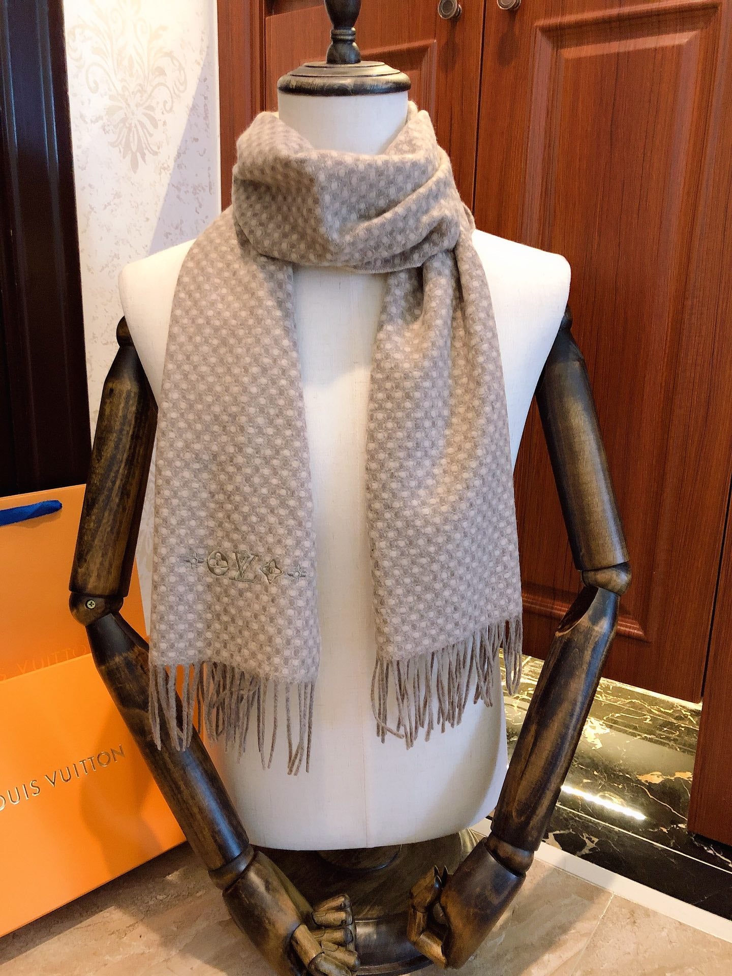 Unisex Beige Checkered Winter Scarf with Fringed Edges - Classic Soft Warm Neck Wrap