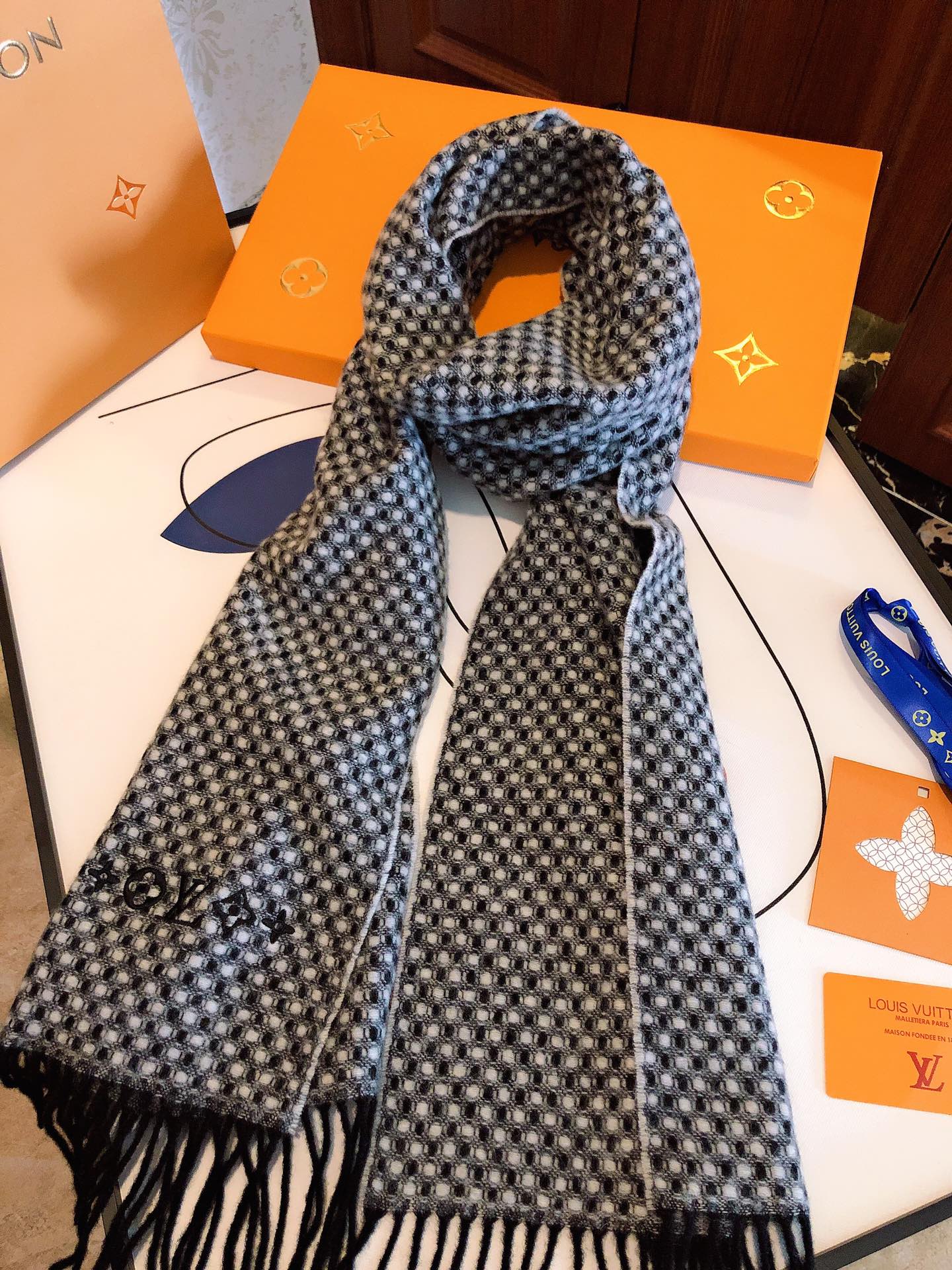 Louis Vuitton Damier Graphite Scarf - Grey and Black Checkered Luxury Men's Winter Scarf with Fringe