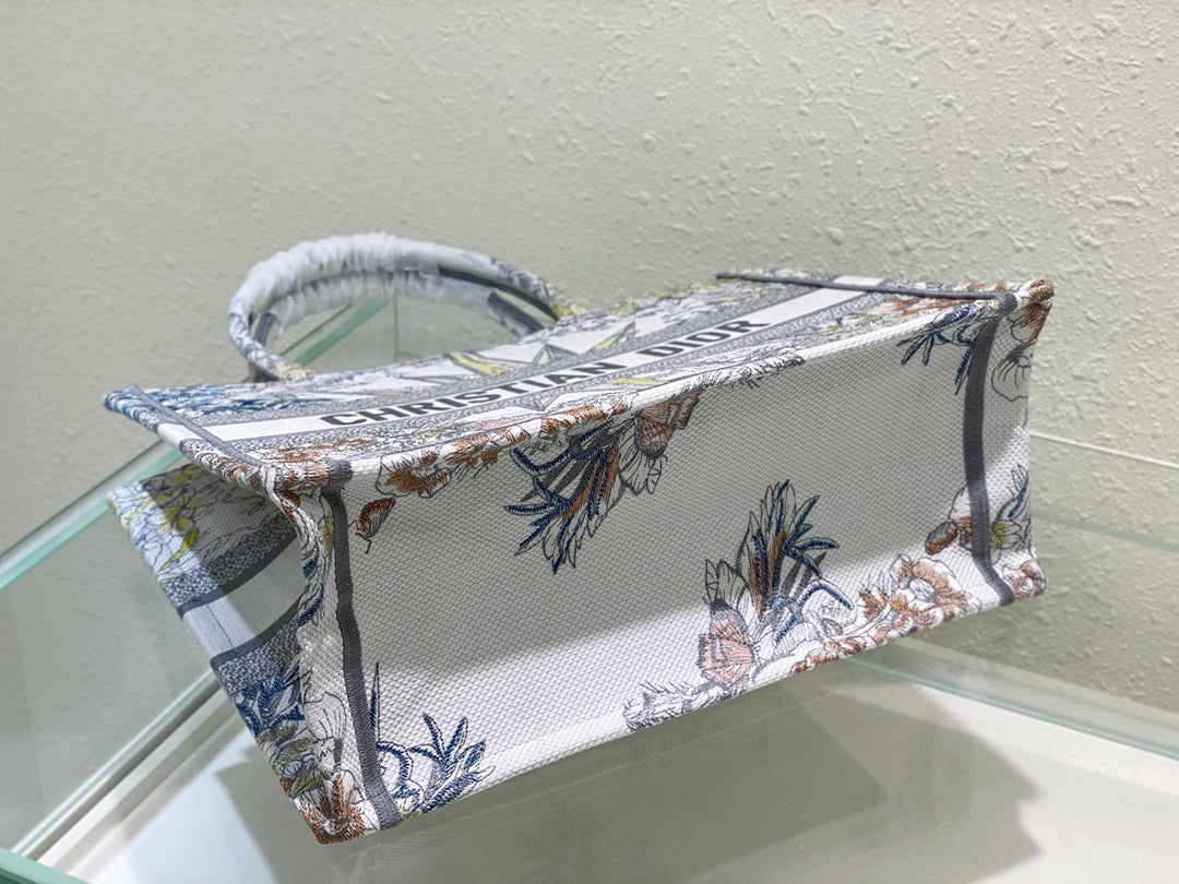 Dior Luxury Embroidered Canvas Tote Bag with Floral Star Design