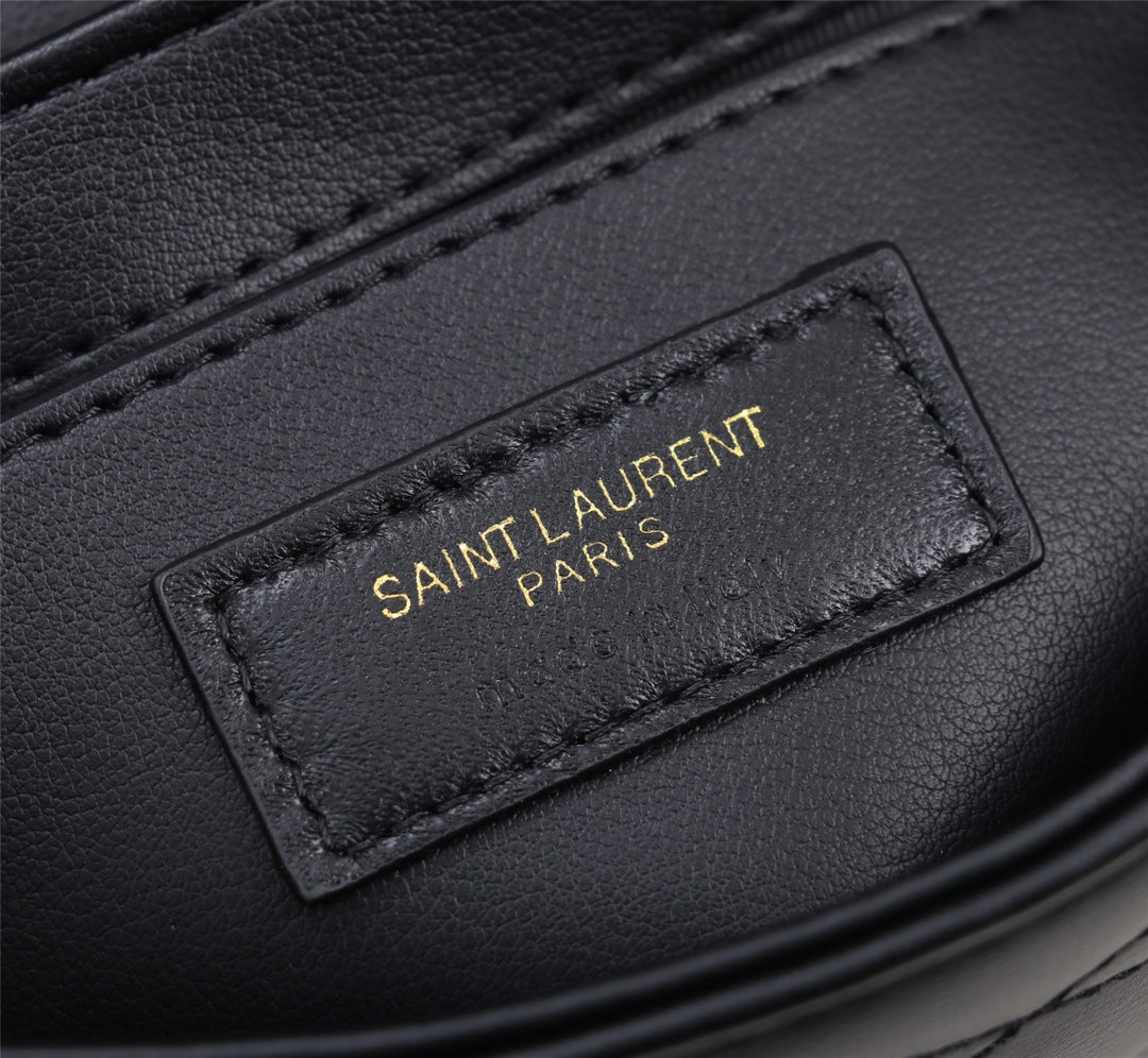 Saint Laurent Le 5 À 7 Large Quilted Leather Shoulder Bag in Black