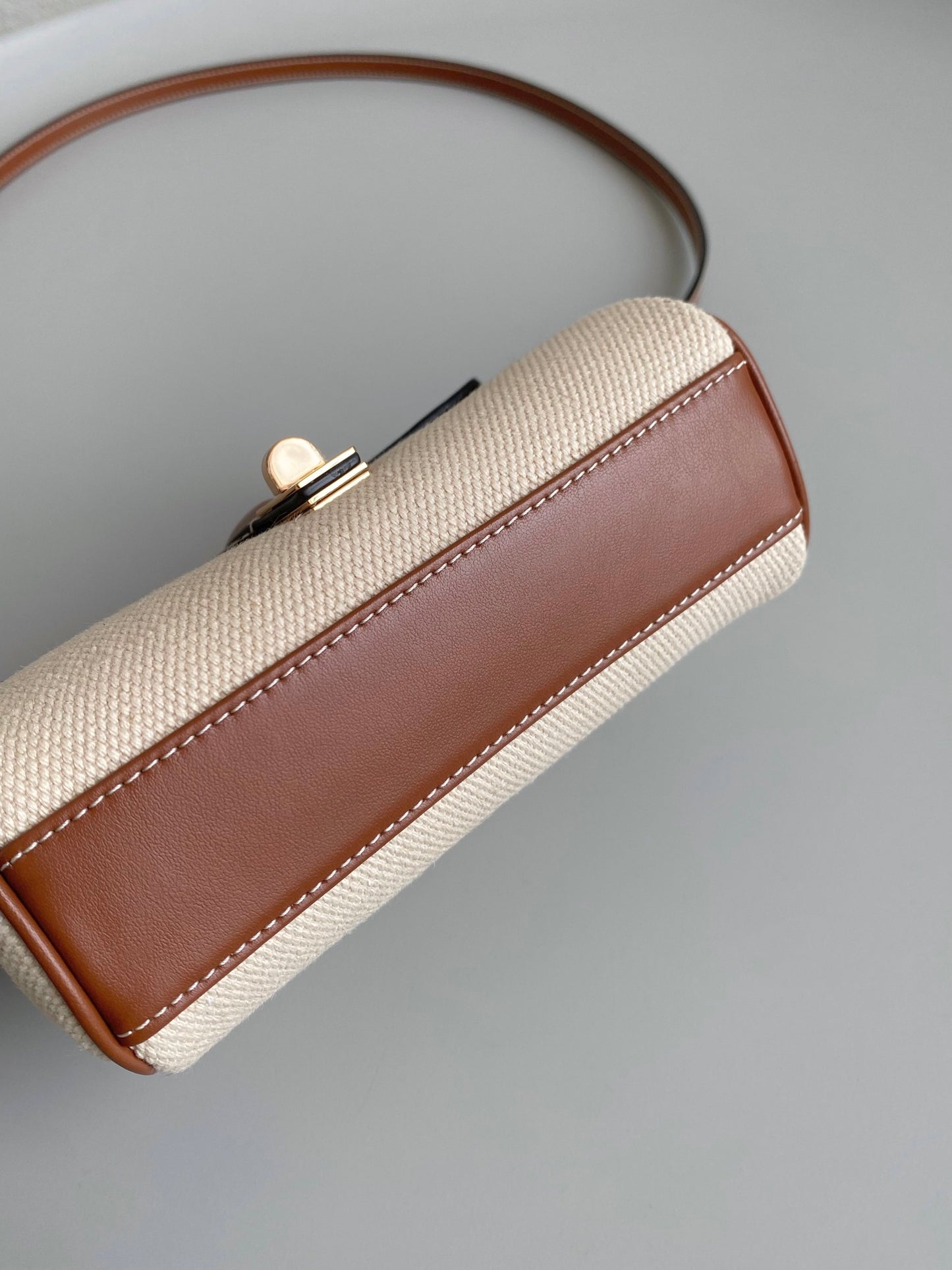 Elegant Two-Tone Canvas and Leather Crossbody Shoulder Bag with Gold Hardware