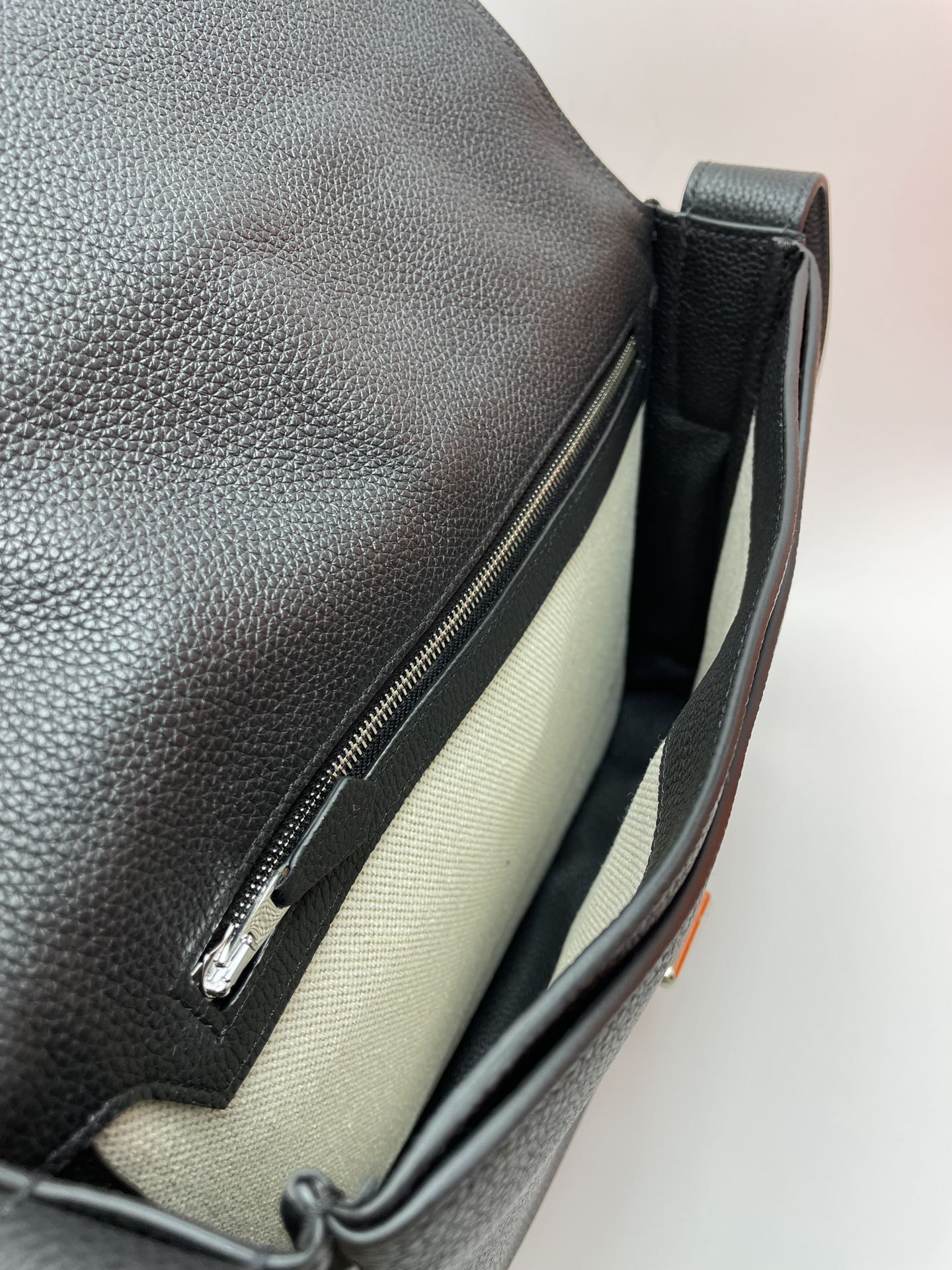 Men's Classic Black Textured Messenger Bag with Adjustable Shoulder Strap