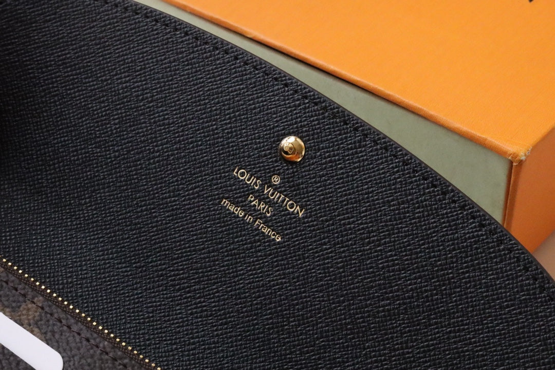 Louis Vuitton Elegant Monogram Pattern Brown Canvas Continental Long Wallet