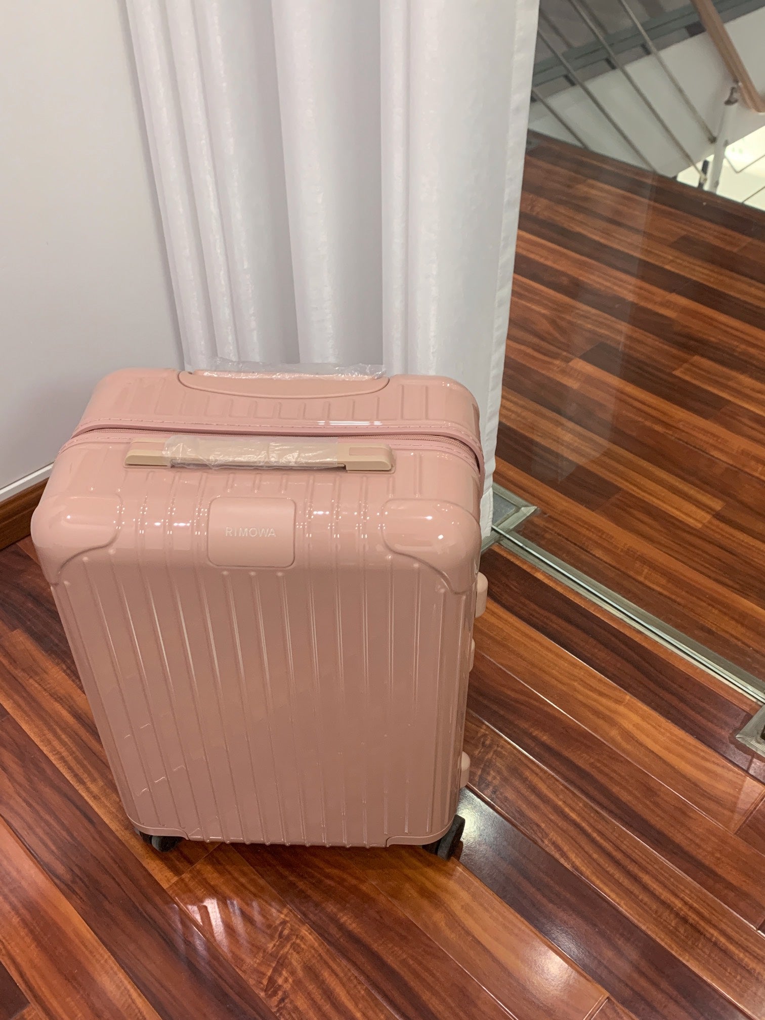 Modern Pastel Pink Ribbed Hardshell Carry-On Travel Suitcase