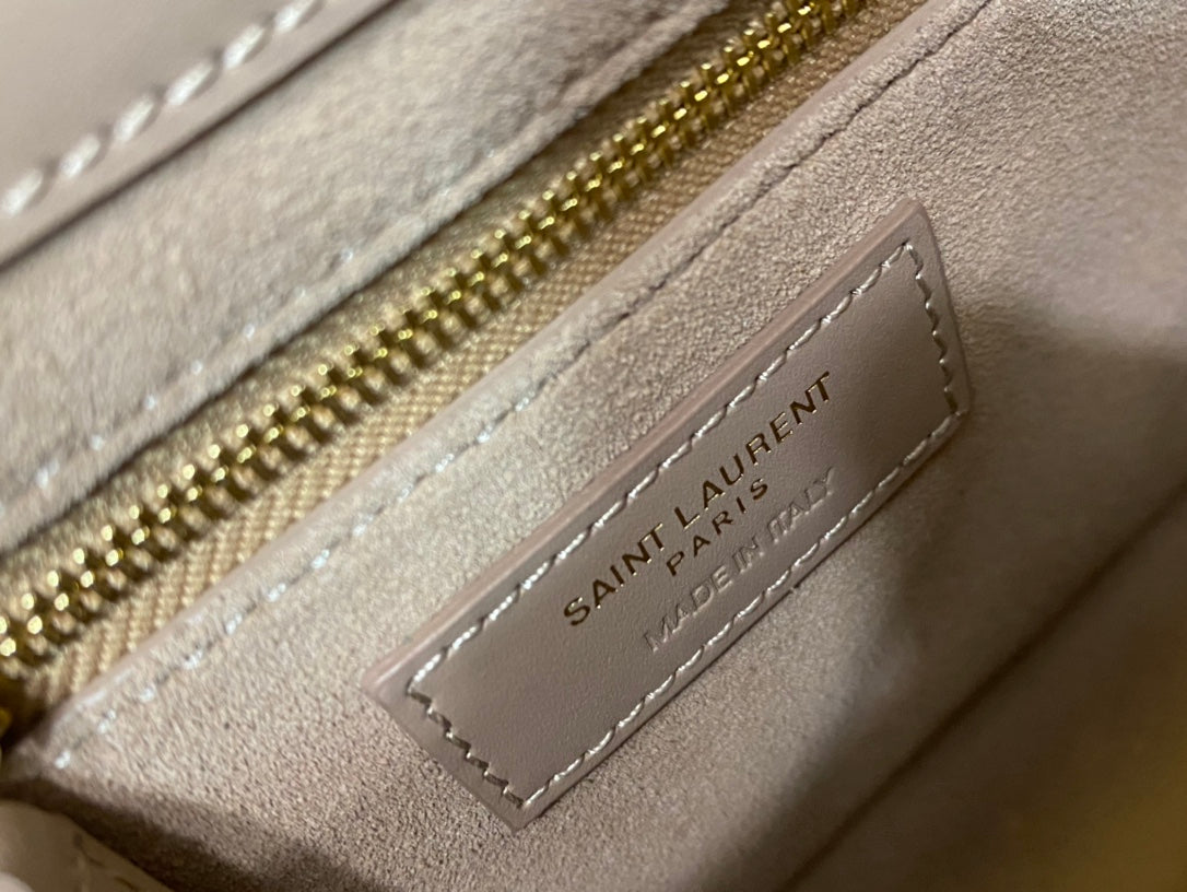 Saint Laurent LE 5 À 7 Hobo Bag in Smooth Leather - Pale Pink