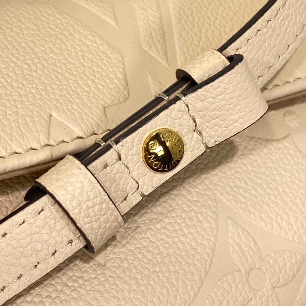 Louis Vuitton Elegant Beige Embossed Leather Shoulder Bag with Gold Chain