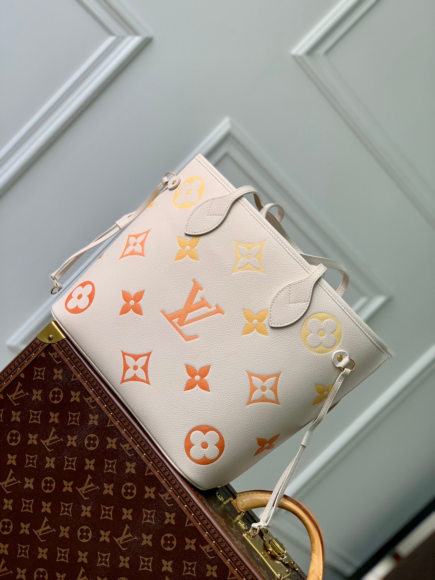 Louis Vuitton Gradient Monogram Pattern Leather Tote Bag Light Pink Shoulder Handbag