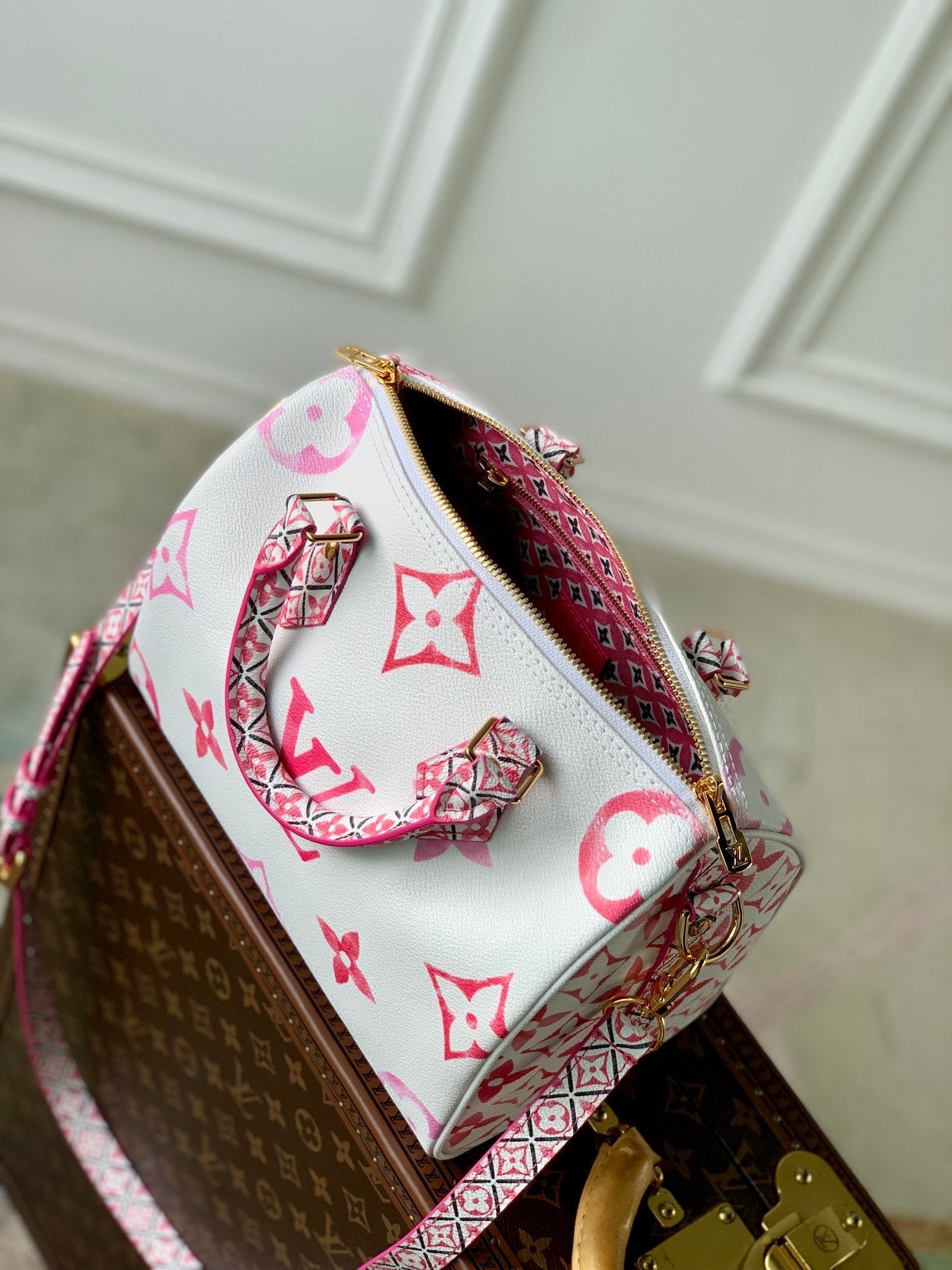 Louis Vuitton Luxury Pink and White Monogram Print Top Handle Handbag with Strap