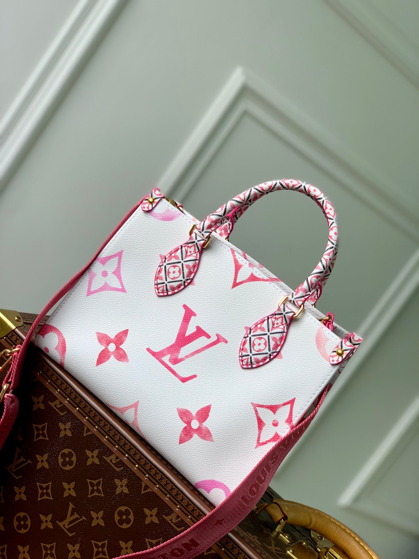 Louis Vuitton Pink and White Monogram Crossbody Handbag with Coin Pouch