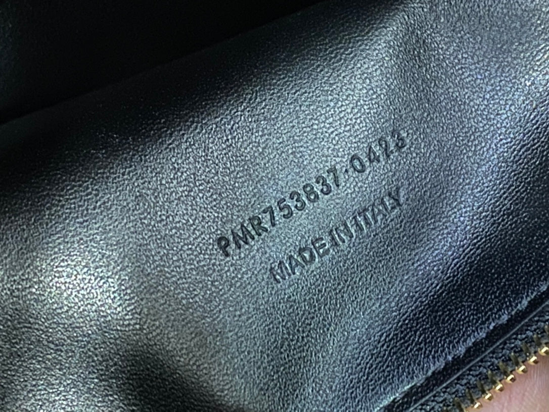 Saint Laurent Le 5 à 7 Small Leather Hobo Bag in Black