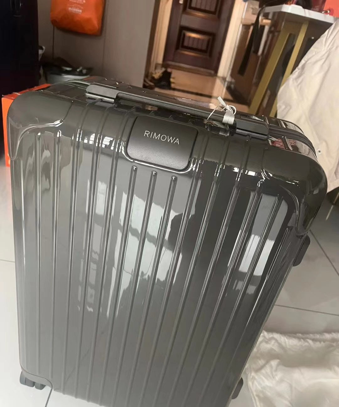 Sleek Olive Green Hardshell Spinner Suitcase Travel Luggage