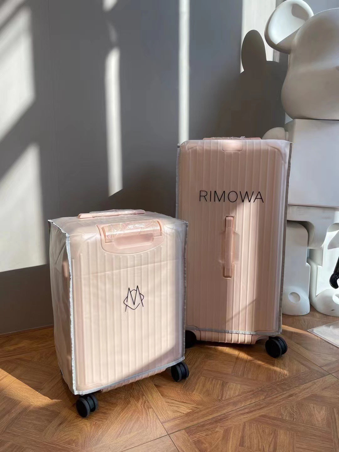 Modern Pastel Pink Ribbed Hardside Spinner Luggage Set