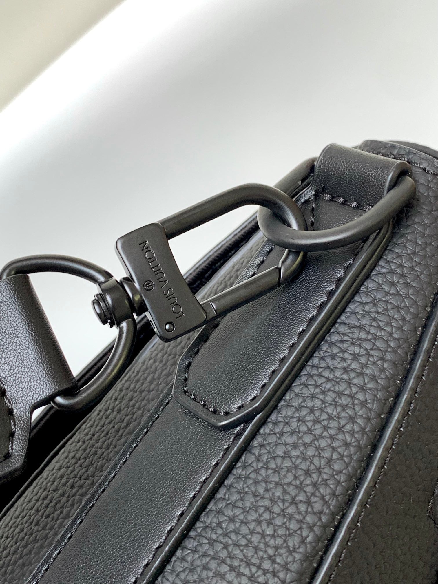 Louis Vuitton Men's Black Leather Messenger Bag - Adjustable Logo Crossbody Strap