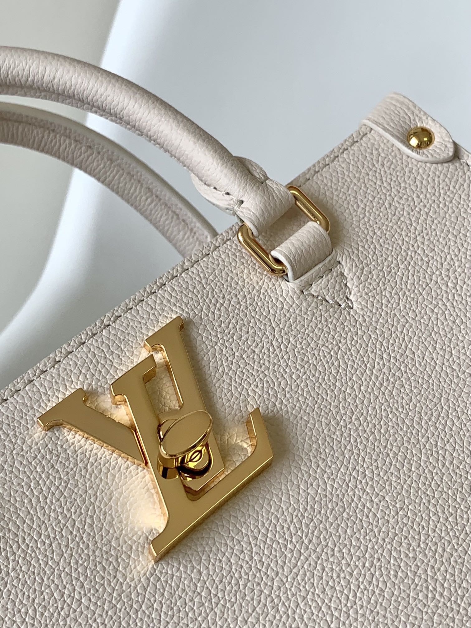 Louis Vuitton Off-White Structured Leather Tote Bag with Gold Hardware