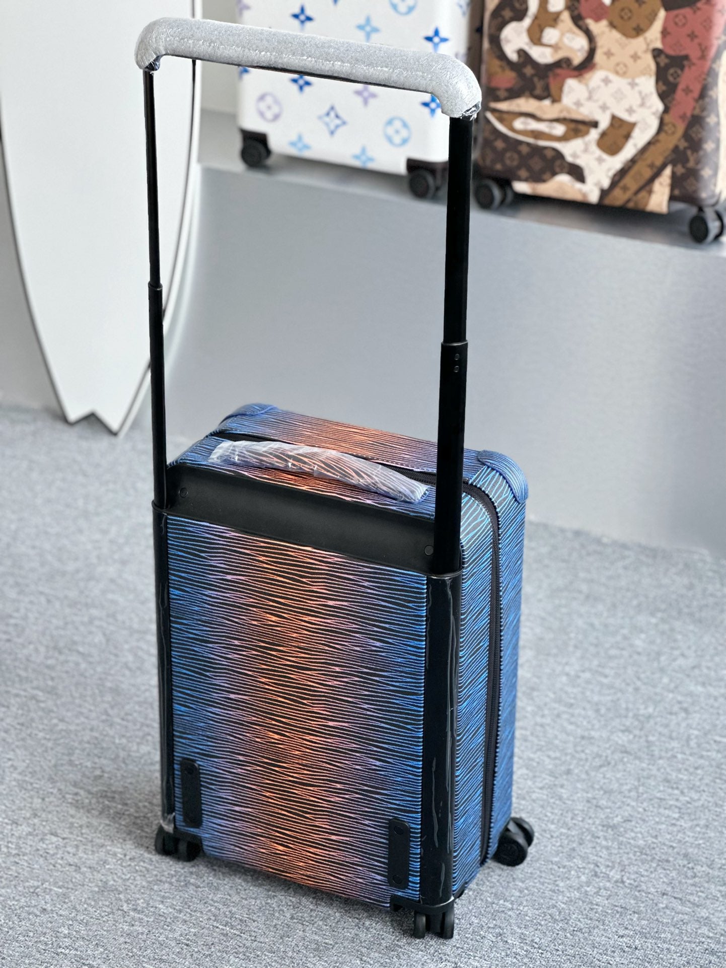 Gradient Blue and Orange Textured Hardshell Carry-On Spinner Luggage
