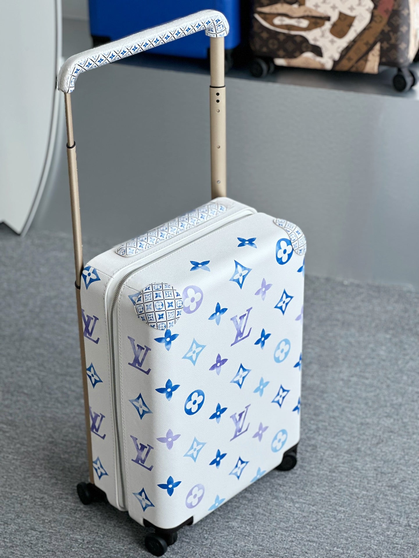Luxury White and Blue Monogram Hard Shell Spinner Suitcase