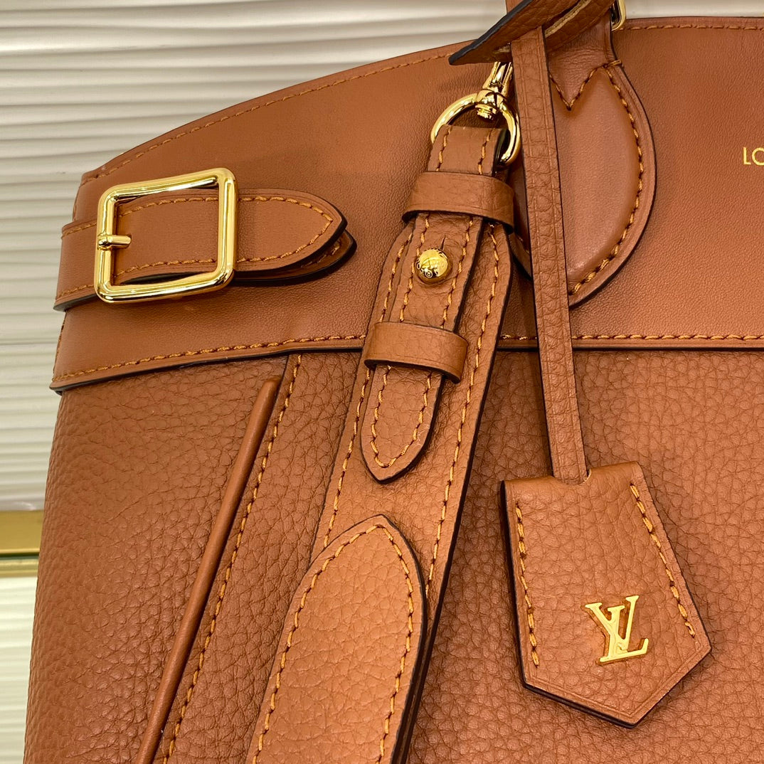 LE CHÂTEAU PARIS Brown Leather Satchel Handbag with Shoulder Strap