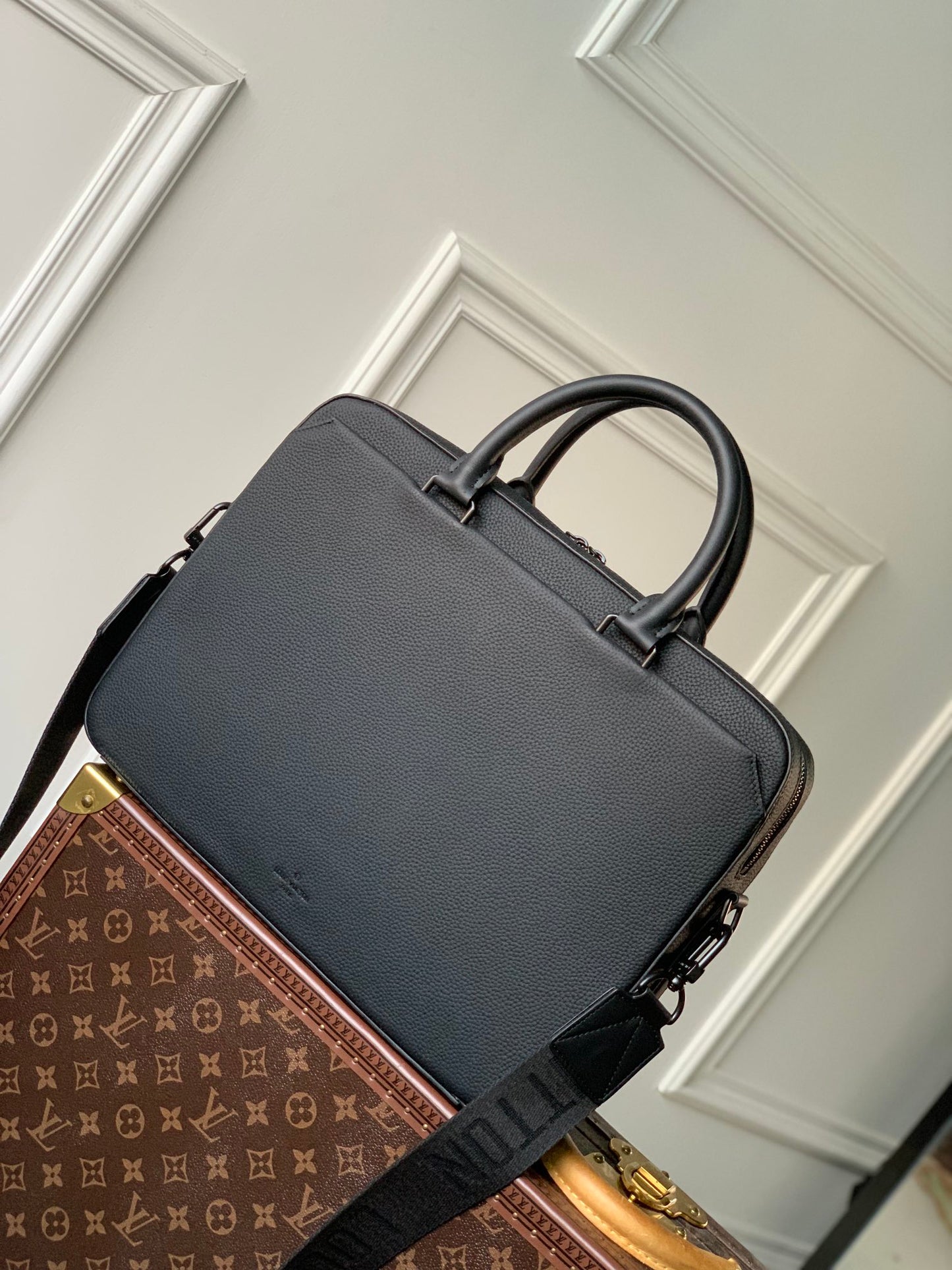 Louis Vuitton Black Taiga Leather Porte-Documents Business Briefcase