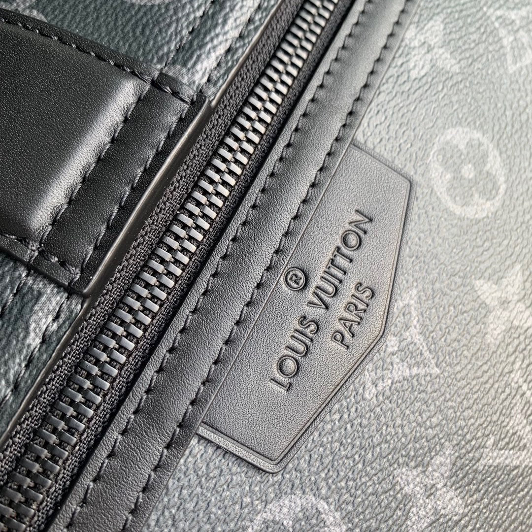 Louis Vuitton Black Monogram Pattern Canvas Crossbody Messenger Shoulder Bag