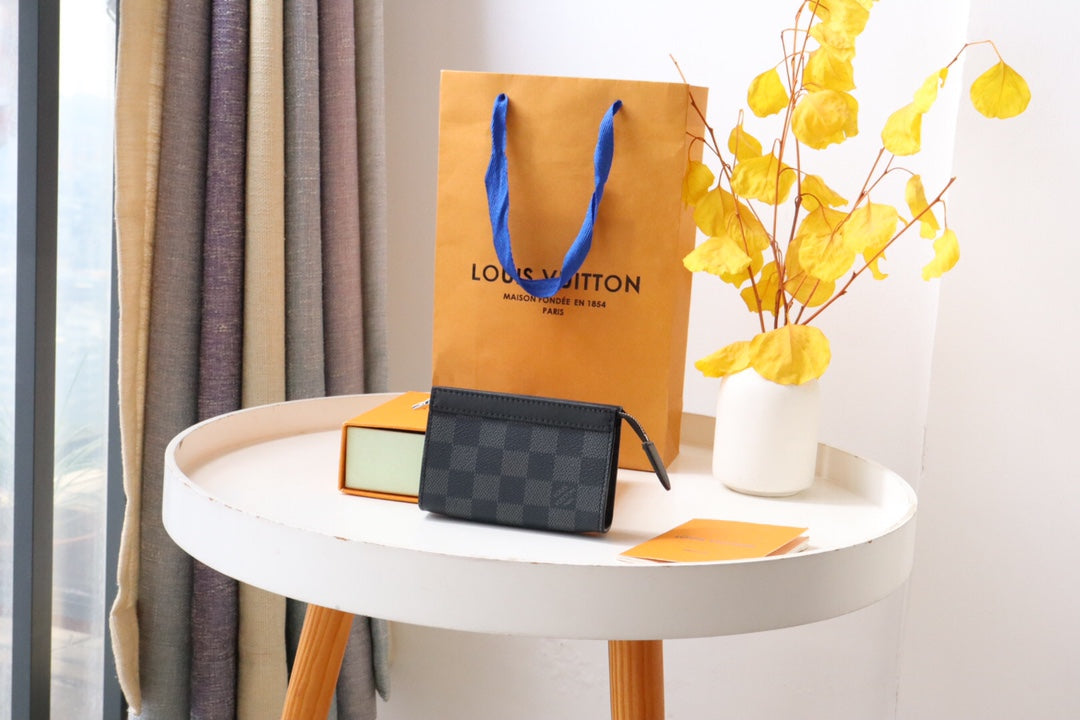 Louis Vuitton Black and Grey Checkerboard Pattern Zipper Clutch Wallet