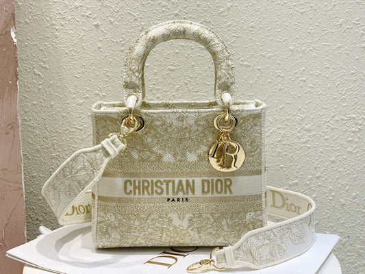Christian Dior Lady D-Lite Bag in Beige Toile de Jouy Reverse Embroidery