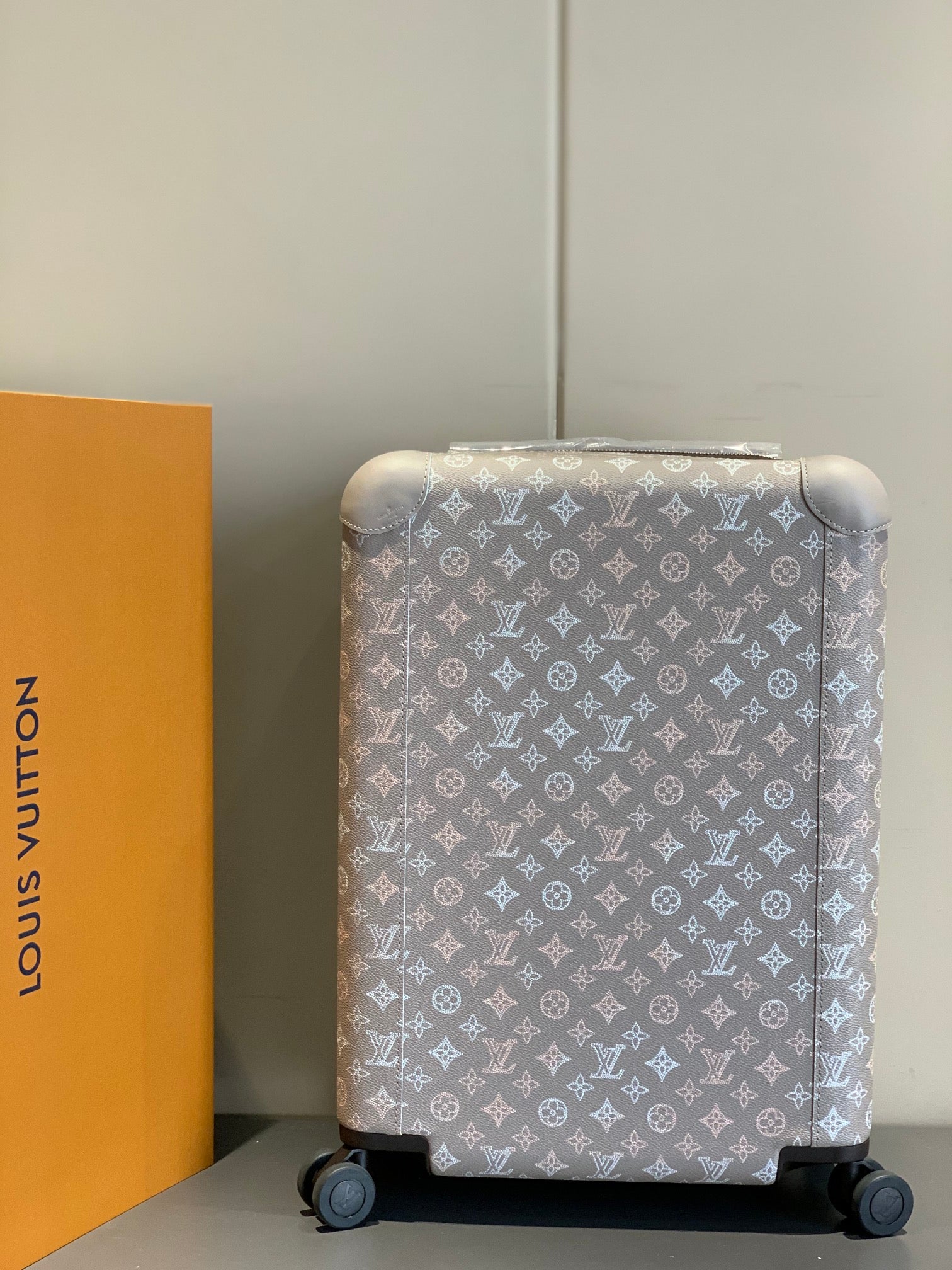 Luxury Monogram Print Carry-On Spinner Suitcase with Wide Handle