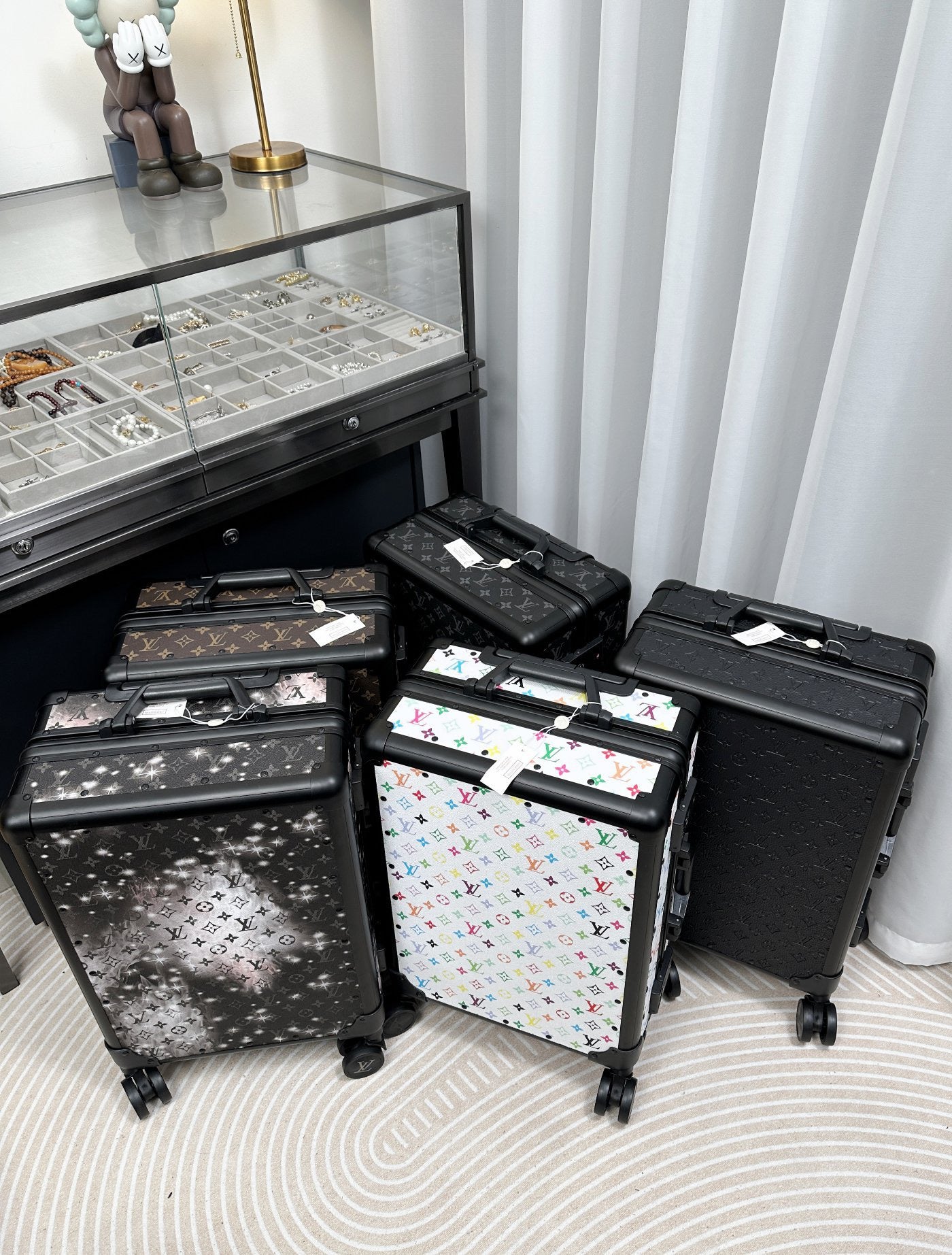 Black Monogram Pattern Hardside Spinner Suitcase Travel Luggage