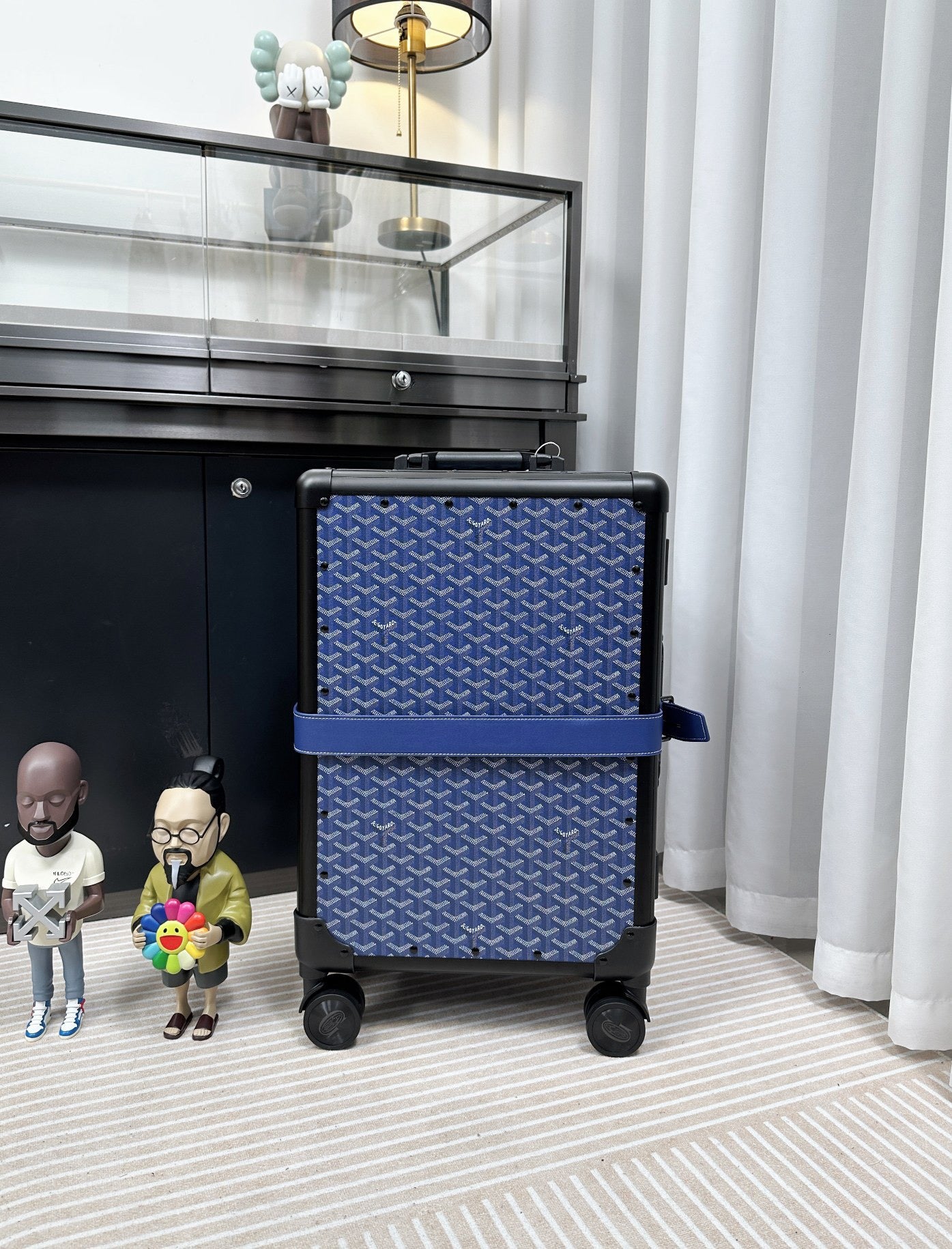 Luxury Blue Chevron Pattern Spinner Suitcase Carry-On Luggage