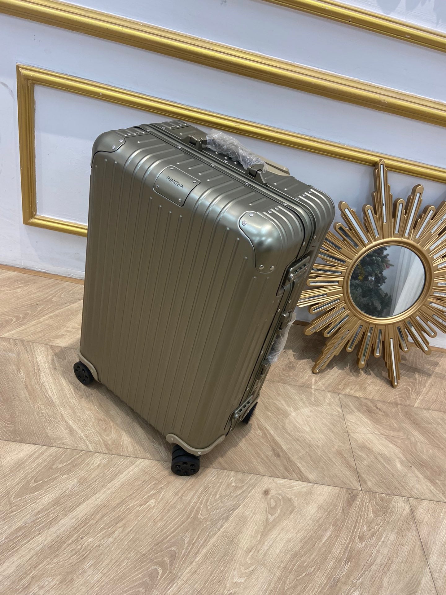 Luxury Champagne Gold Hard Shell Spinner Luggage Travel Suitcase