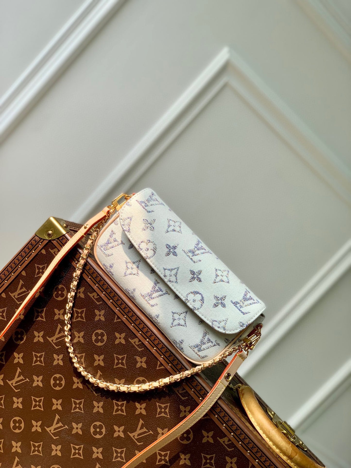 Louis Vuitton Elegant White Monogram Flap Shoulder Bag with Gold Chain