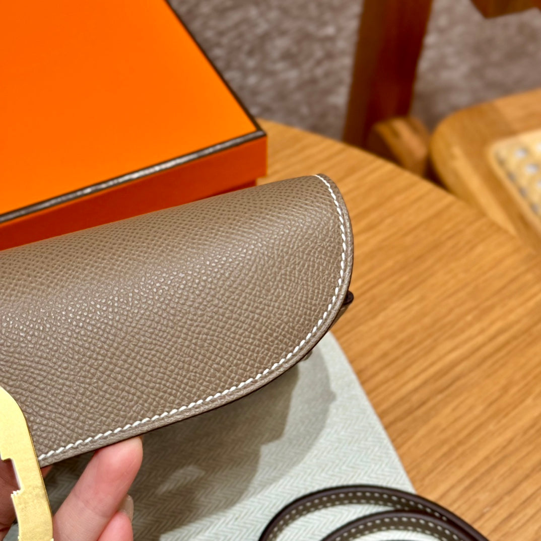 Hermès In-the-Loop Clutch Bag - Etoupe Leather with Gold Hardware